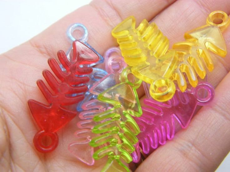 Acrylic Transparent Fishbone Pendant (20 PCS)